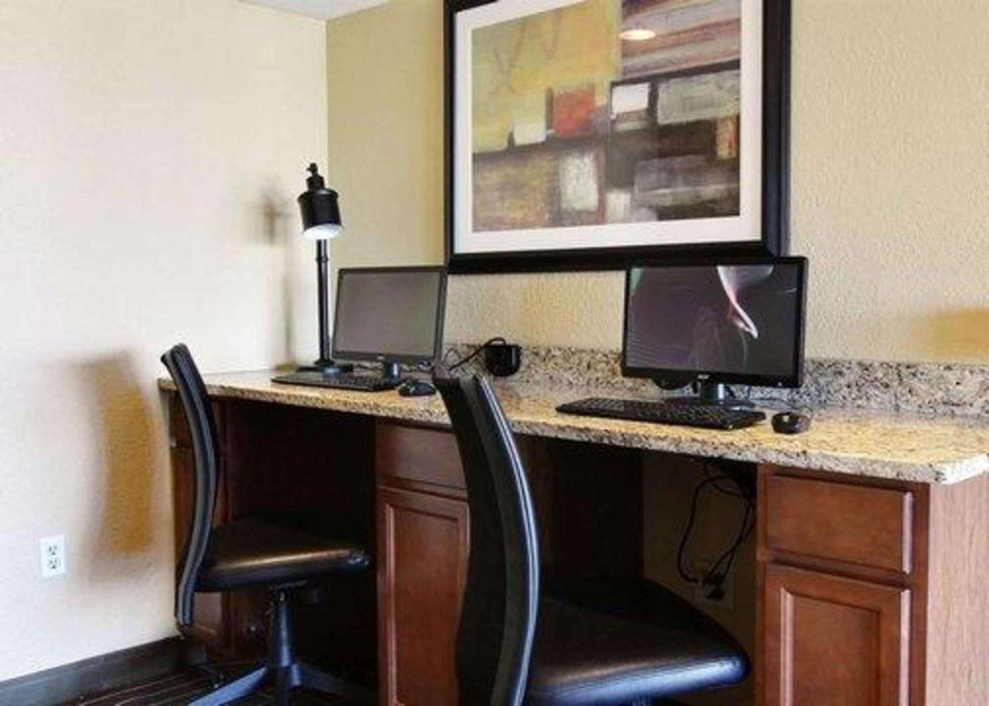 Quality Inn ธีฟริเวอร์ฟอลส์ ภายนอก รูปภาพ